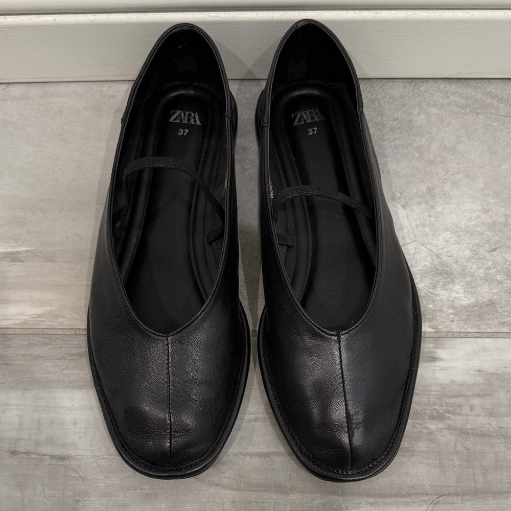 Zara Black Leather Flats
